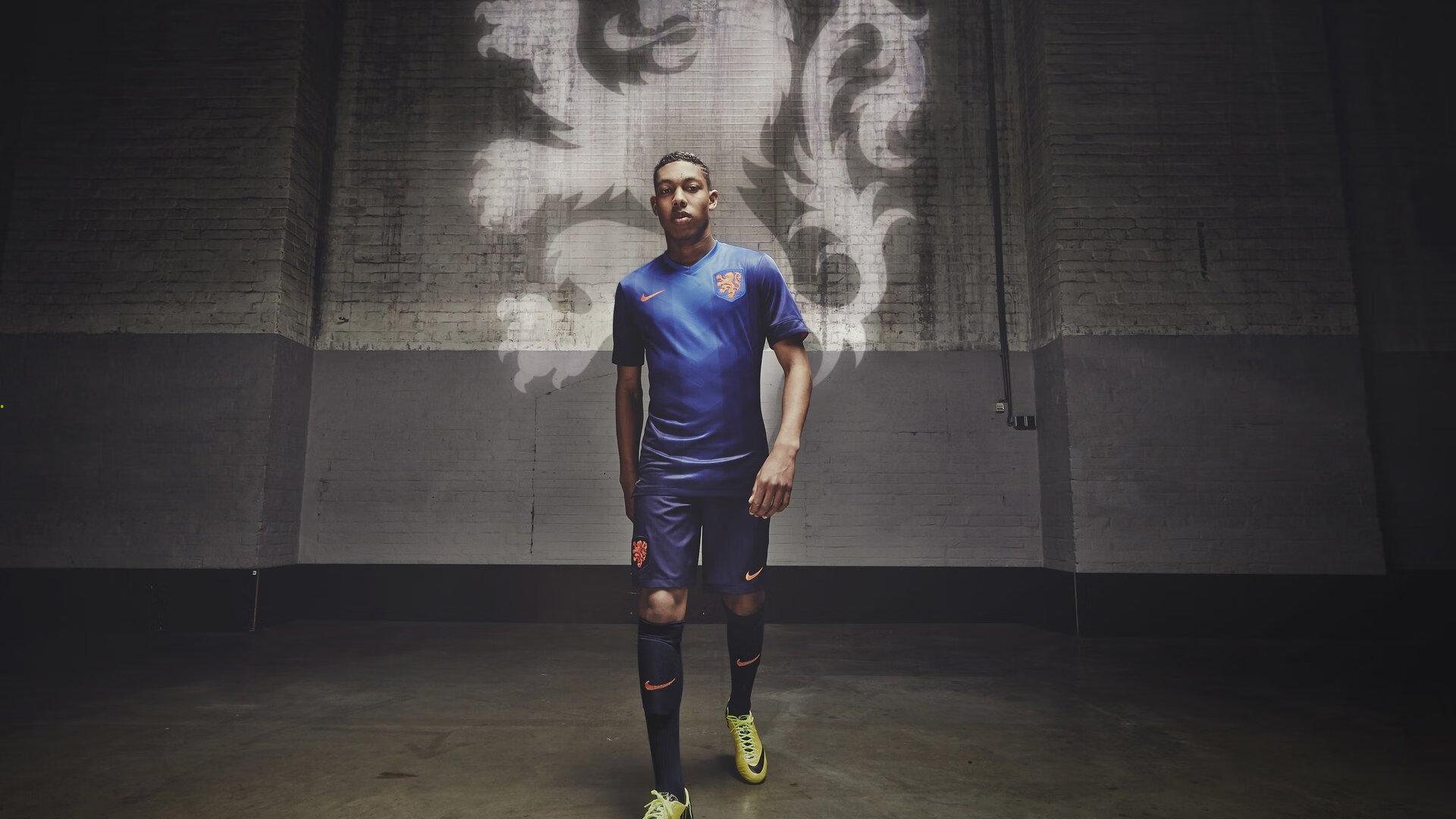 德甲联赛激战正酣，拜仁慕尼黑与多特蒙德上演巅峰对决