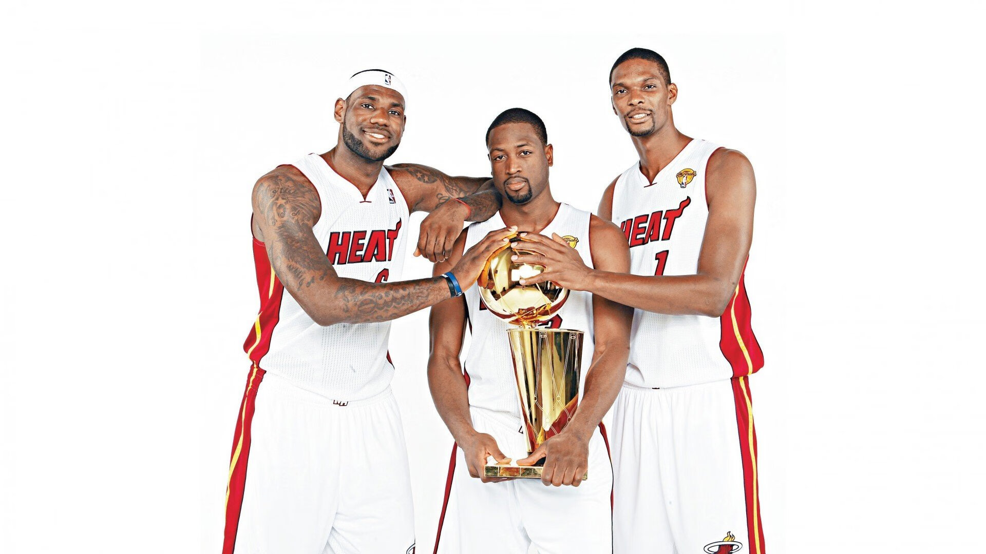 库里三分狂飙创纪录 勇士主场大胜对手