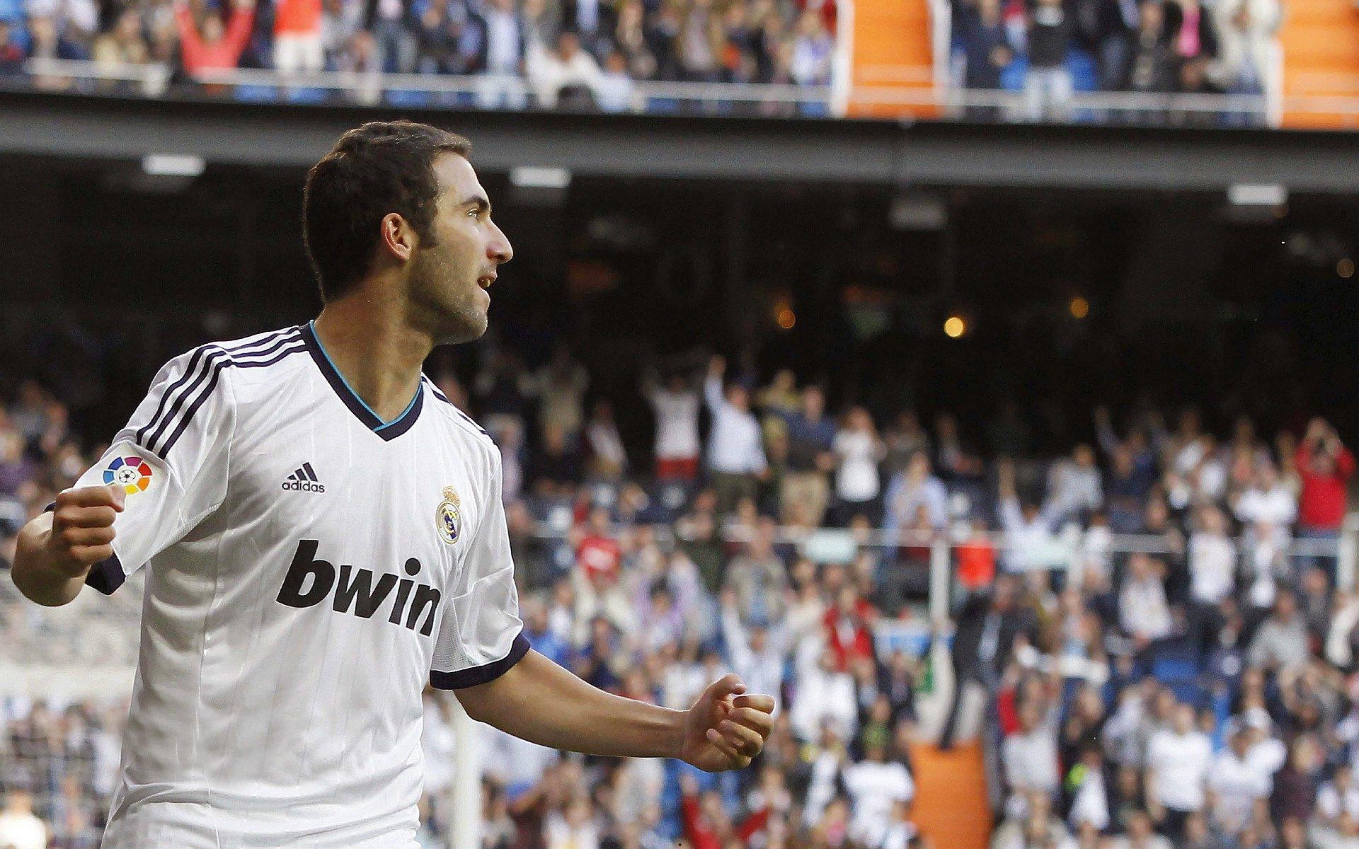 英超第12轮上演颜料星探奇观 艺术与足球的跨界碰撞点燃绿茵场